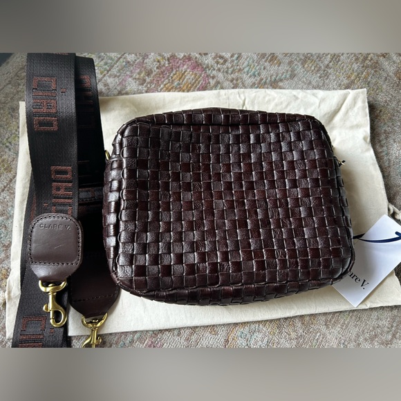 Clare V Handbags - Clare V Midi Sac in Kalmata with adjustable woven CIAO strap in chocolate. NWT